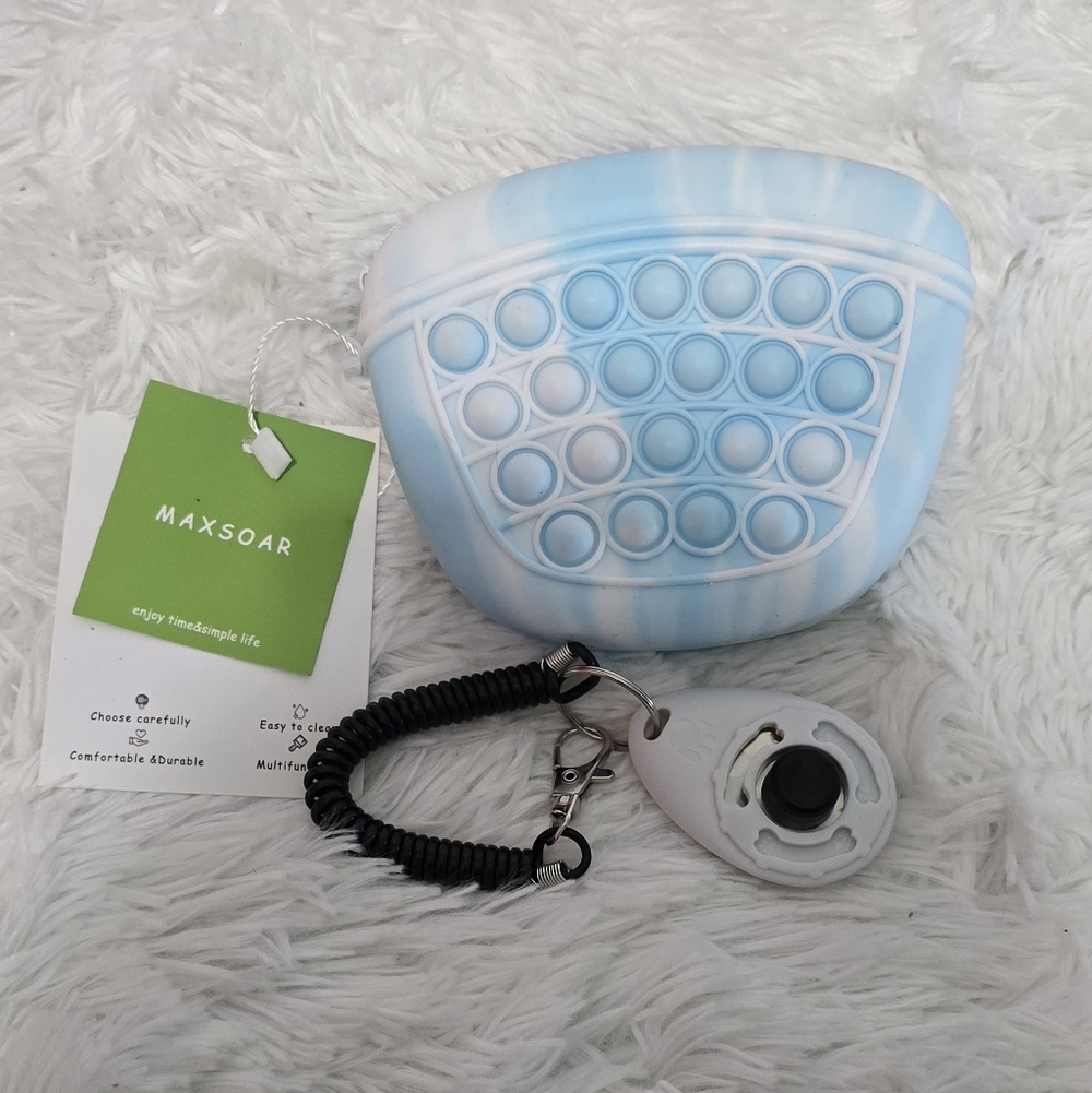 Silicone Dog Treat Pouch w/ Clip + Training Clicker – Blue